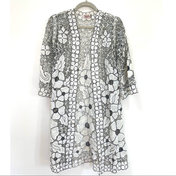 Vintage Lace Cutout coverup - Picture 1 of 5